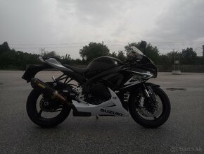 Suzuki gsxr 600