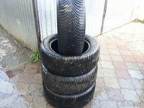 Predam preumatiky 215/55r16 zimne