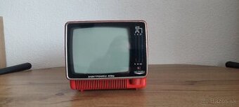 Prenosný retro TV.