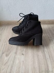 Cierne kontikove topánky
