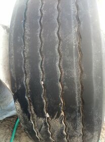 385/65 r22.5 pn na náves Michelin Remix 1 kus