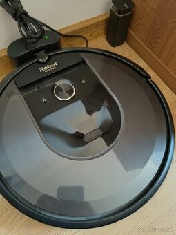 iRobot Roomba i7