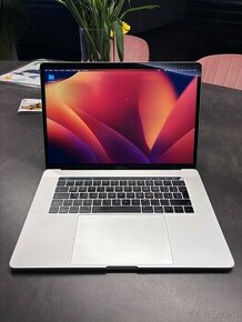 Apple MacBook pro 15” retina 2017