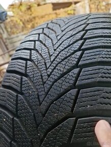 225/40r18 zimne Nexen