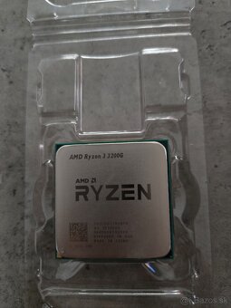 AMD Ryzen 3 3200G