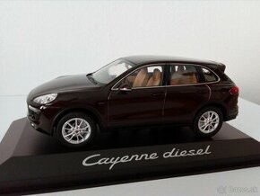 Predám model auta Porsche Cayenne II 1:43. - 1
