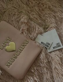 love moschino light pink kabelka.