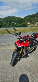 Ducati streetfighter V4S