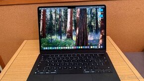 MacBook air 13" M3 čip - 1