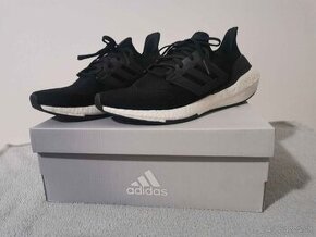 Pánske bežecké topánky adidas ULTRABOOST 22 W čierne