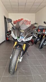 Aprilia RSV4 Factory