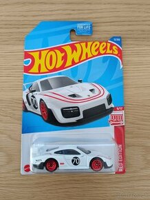 Hotwheels Porsche 935 Red Edition Long Card