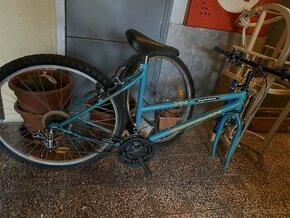 Stary rozobrany bike