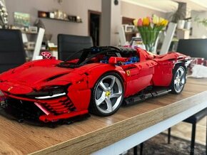 LEGO Ferrari Daytona SP3 42143 - 1