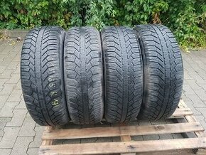 Zimne 215/65R17 Semperit