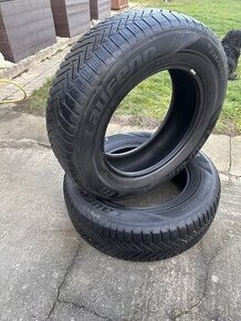 2x zimna pneu 235/65 r17