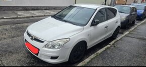 REZERVOVANÉ_HYUNDAI i30