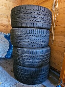 275/40 r20