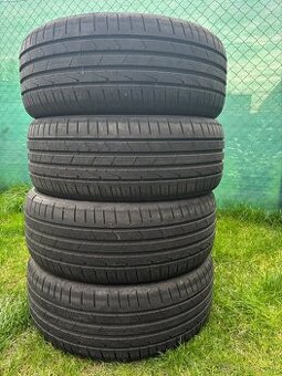 215/55 R17 Hankook