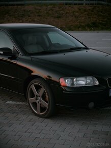 Volvo S60 D5 R-Design - 1