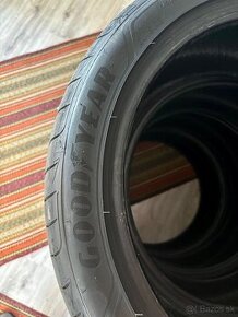 Goodyear EAGLE F1 ASYMMETRIC 3 215/45 R18 89V