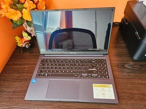 ASUS Vivobook 15.6 OLED X1503ZA