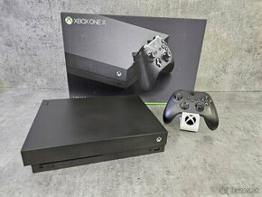 Xbox One X 1TB, 1 ovládač + darček