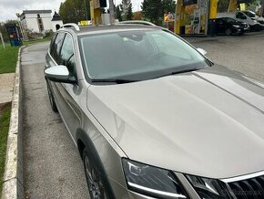 Skoda octavia scaut 2.0 tdi 4/4 DSG - 1