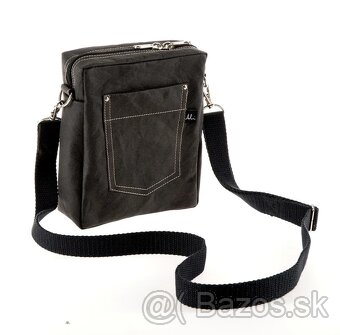 Pánska crossbody taška OSKAR čierna – z prateľného papiera