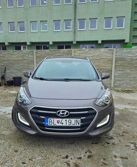 Hyundai I30 1.6 CRDi  - nafta