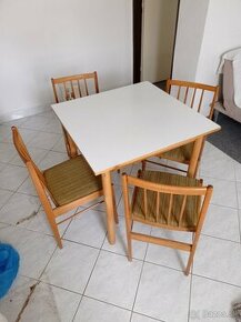 Stôl 80x80 - 1