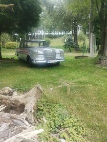 Mercedes  220 heckflosse