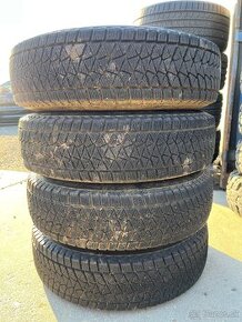 predám bridgestone blizzak dm v2  195/80 R15