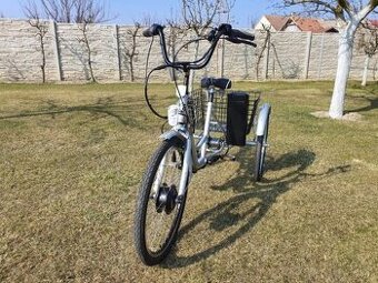 Trojkolesovy bicykel elektro