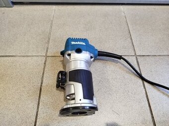 Makita RT0702C Nová