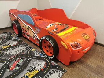 Detská posteľ auto McQUEEN 90 x 180 cm