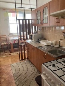 ZNÍŽENÁ CENA - Predaj 3 - izbový moderný byt  s dvomi balkón