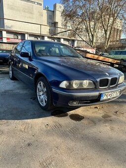 BMW e39 250i