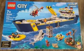 LEGO City: Ocean Exploration Ship (60266)