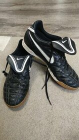 Nike Tiempo - 1