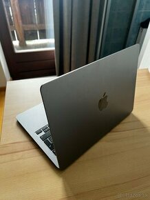 Macbook Air 13.6” M2 256GB Špaček grey - 1