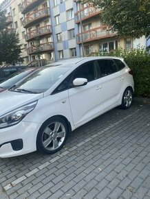 Carens 1,7CRDI.