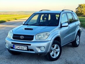 Toyota Rav 4 - REZERVOVANÁ