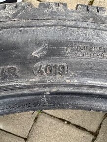 235/45r18 zimna Dunlop