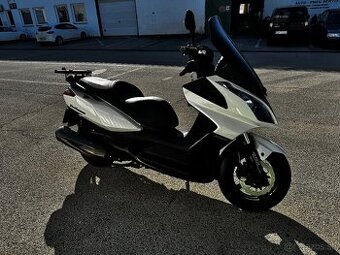 KYMCO 300 downtown