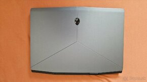 Alienware m15 R1