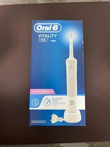 Predám elektrickú zubnú kefku Oral-B