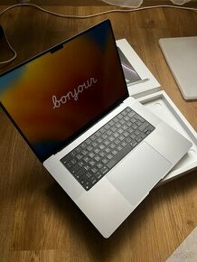 Apple MacBook Pro 16 M2 Vesmírne sivý - 1