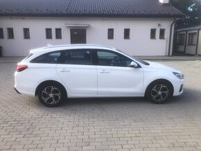 Hyundai i30   1.0 T-GDI Family Comfort combi