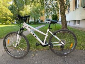 Dámsky horský bicykel  GT